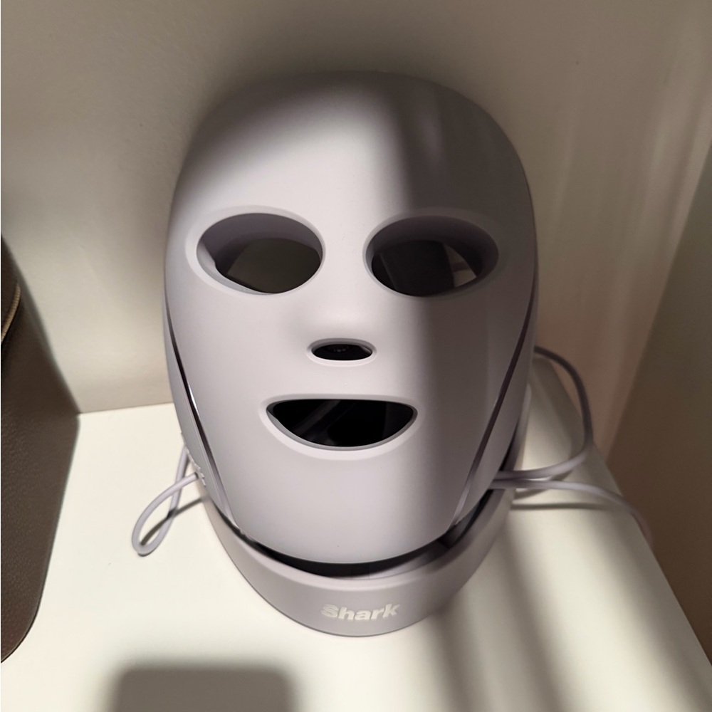 Shark LED Facial Mask in Light Gray - Women Skincare